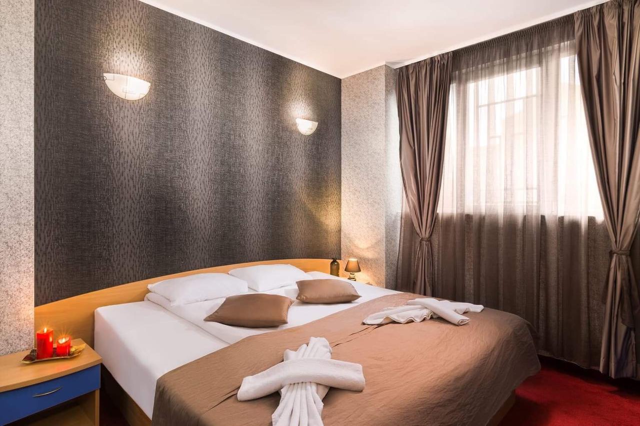 Hotel Central Point Sofia Exterior photo